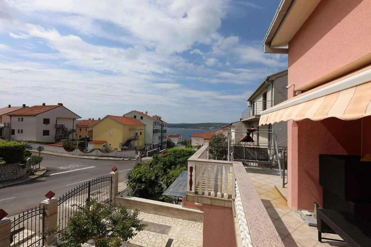Apartment In Crikvenica 44147 0*,