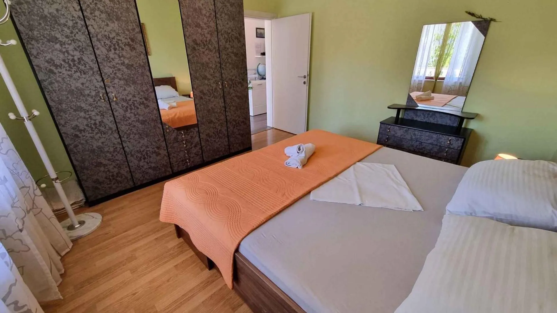 Apartment In Crikvenica 44147
